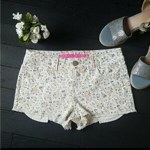 🌼 Tinseltown Floral Booty Shorts